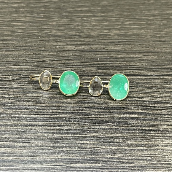 Emerald and White Sapphire Earrings in solid 14k Yellow Gold - Picture 4 of 5